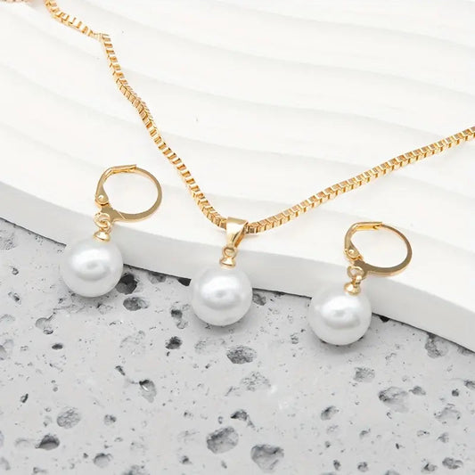 Pearl Pendant Gold Necklace Set
